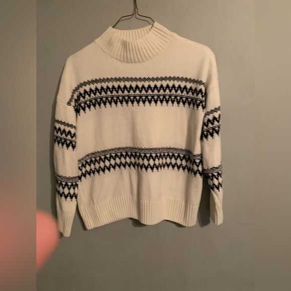 Christian Siriano winter sweater - Picture 4 of 6